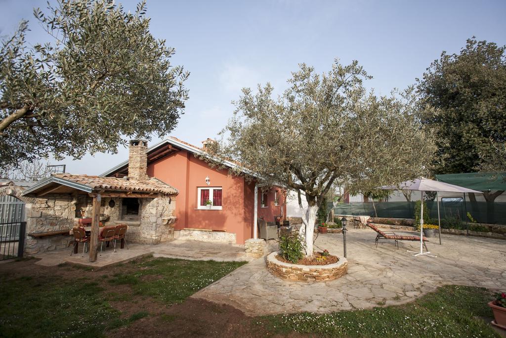 로비니 Casa Terren Grande 빌라 외부 사진